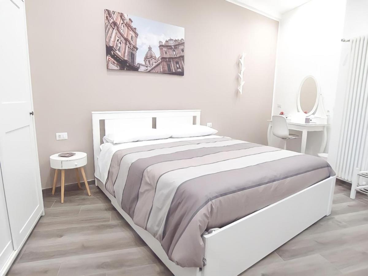 Garibaldi Rooms 29 - Piazza Marina A Palermo - In Pieno Centro. Exteriör bild