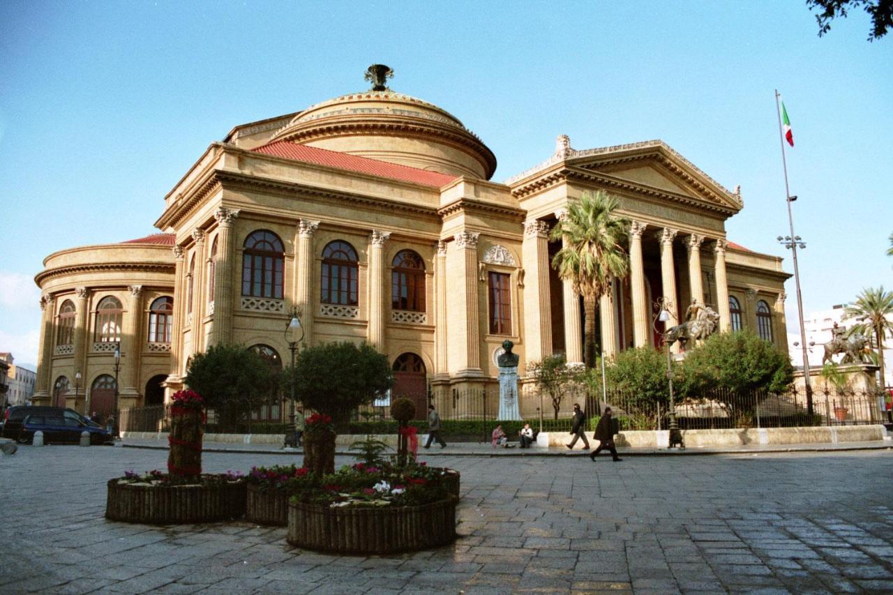 Garibaldi Rooms 29 - Piazza Marina A Palermo - In Pieno Centro. Exteriör bild