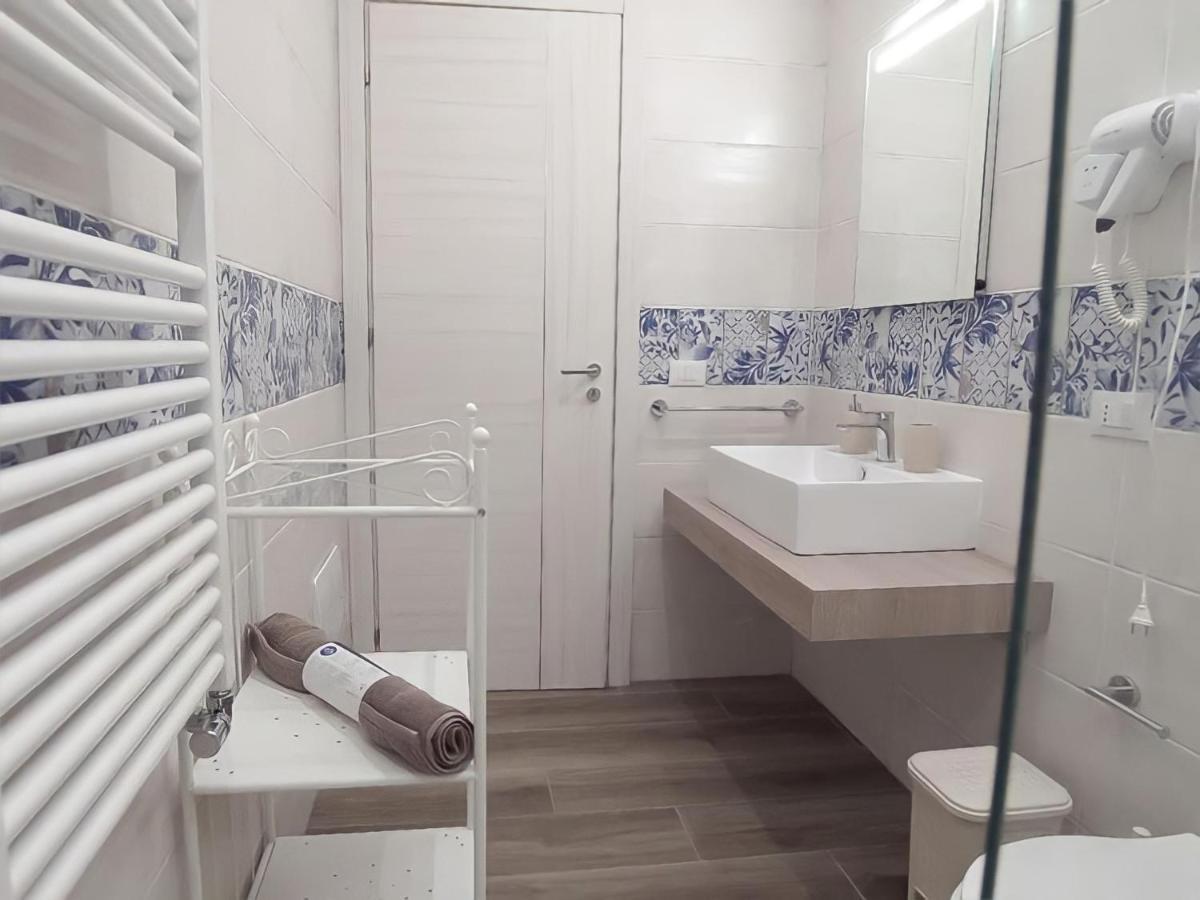 Garibaldi Rooms 29 - Piazza Marina A Palermo - In Pieno Centro. Exteriör bild